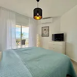 Moderna Primera Linea | Vistas Al Mar 丰希罗拉