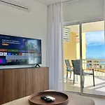 Moderna Primera Linea | Vistas Al Mar * 丰希罗拉