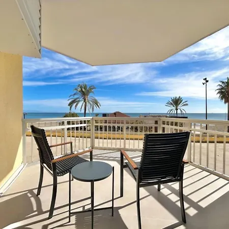 Moderna Primera Linea | Vistas Al Mar 丰希罗拉